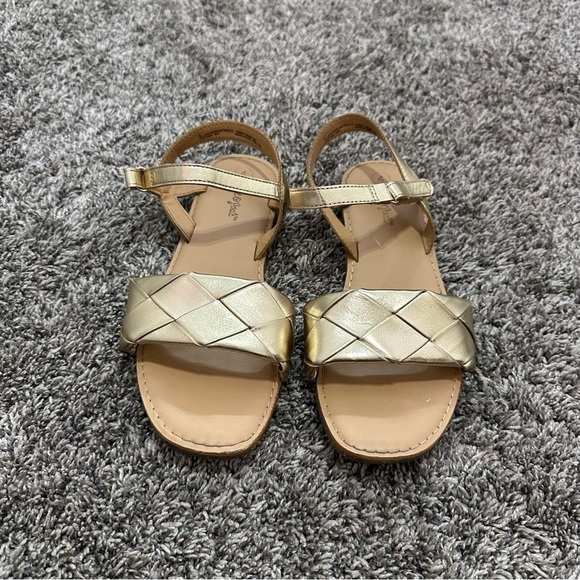 gold Cat & Jack sandals size 4 - Picture 2 of 5